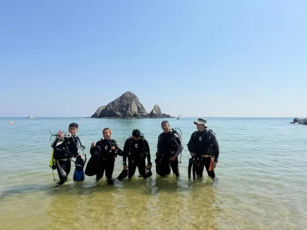 Asphalt to Ocean | The R&R Scuba Ride